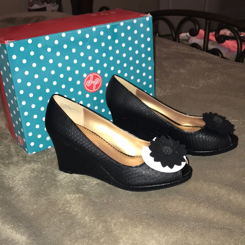 Black wedge peep toe shoes